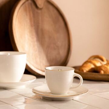 HOMLA Ellie minimalistische kop met schotel - koffiekop theekop koffie en thee- en koffiemokset - wit met gouden decoratie van porselein 90 ml