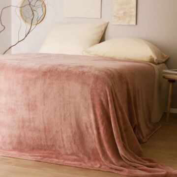 HOMLA Rode deken Zachte comfortabele deken en thermische deken in één Polyestervezeldeken Pluizige beddeken voor slaapbank Bed Minimalistisch Kleur Roze 200 x 220 cm