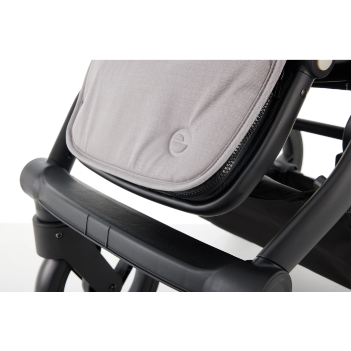 Mutsy Evo kinderwagen met reiswieg | beton | zilverkleurig frame